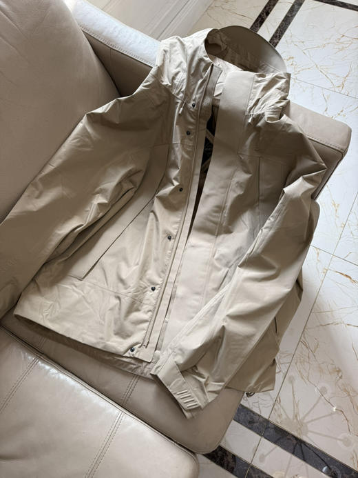 37-8 韩国单 圆正 两棵树 男士冲锋夹克 老朱176/148穿黑色L宽松合适 穿卡其XL偏大 商品图11