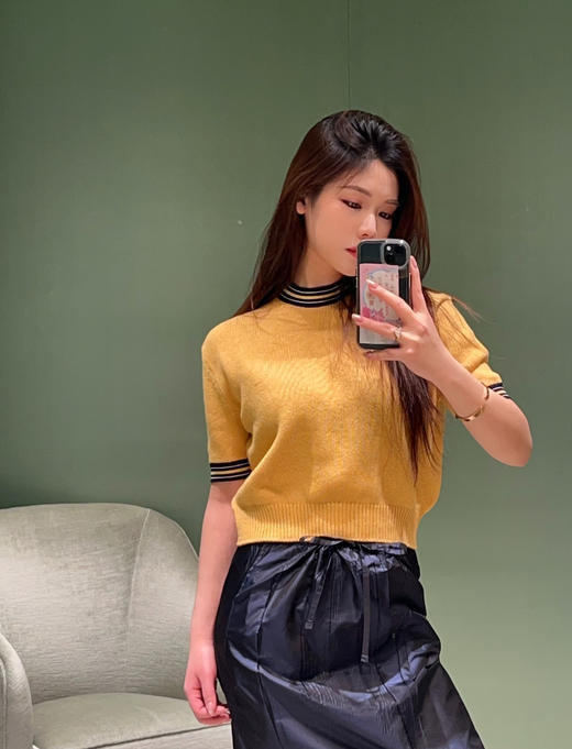 普拉达 新品 26Ss亮黄短袖针织衫（MM） 商品图3