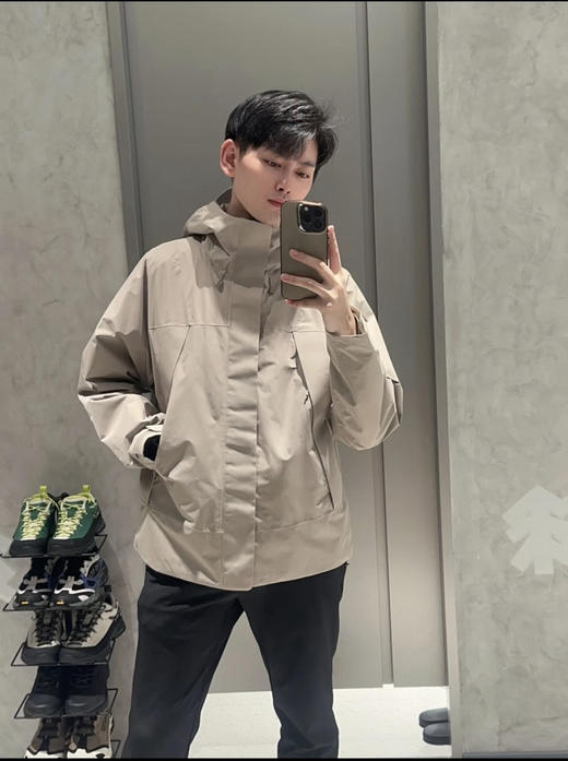 37-8 韩国单 圆正 两棵树 男士冲锋夹克 老朱176/148穿黑色L宽松合适 穿卡其XL偏大 商品图2