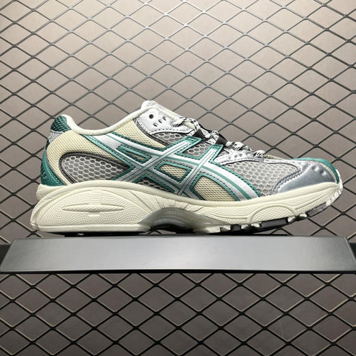 春季特惠💰390 Asics 亚瑟士 GEL-Nimbus 10.1 低帮运动休闲跑步鞋 商品图2