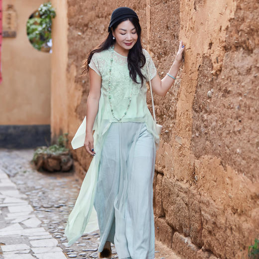 【林栖设计小店】拥花入怀|百搭多色优雅盘绳绣2026夏新款真丝衫两件套1962153 商品图2