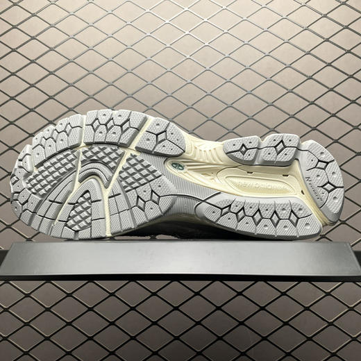 春季特惠💰470 纯原版本 # New Balance 新百伦 M2002R 复古休闲跑步鞋 商品图4