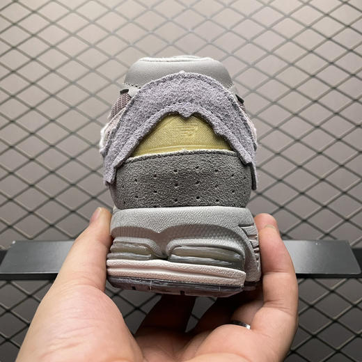 春季特惠💰470 纯原版本 # New Balance 新百伦 M2002R 复古休闲跑步鞋 商品图1