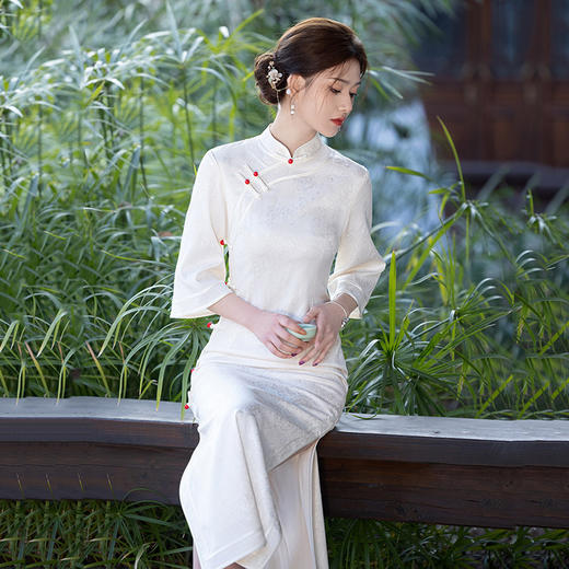 新款白色倒大袖江南国风新中式长款长袖改良旗袍SC20681 商品图3