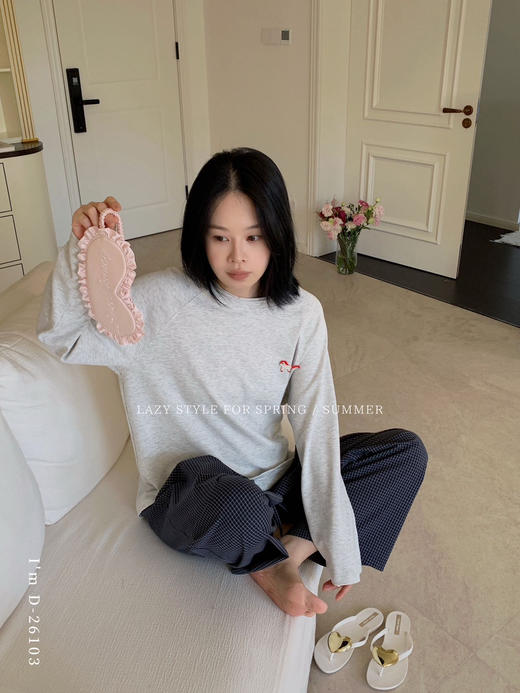 可家居可外穿~小马格子遛弯衣 纯色小马刺绣T+格子裤 懒人休闲套装 随性休闲百搭 商品图6