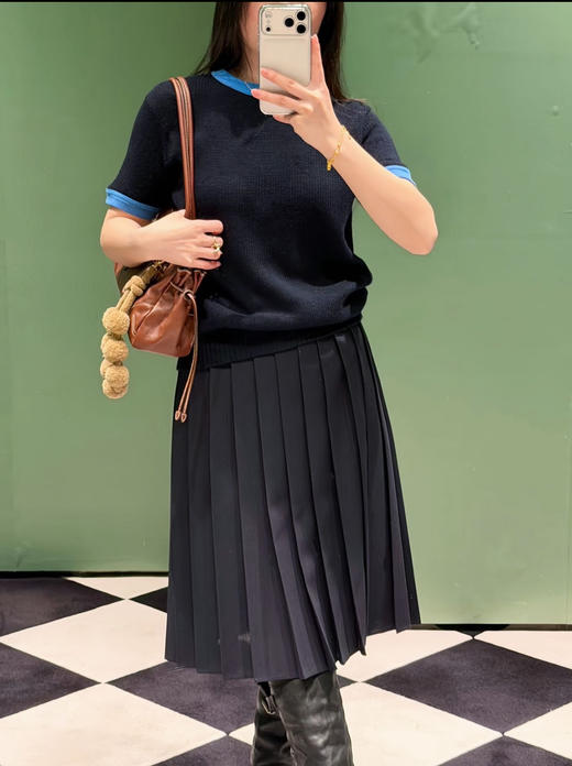普拉达 新款 藏青色中长款百褶裙（MM） 商品图6