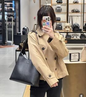 又飒又酷！蔻家经典标志老花卡其色短款巴恩风外套风衣