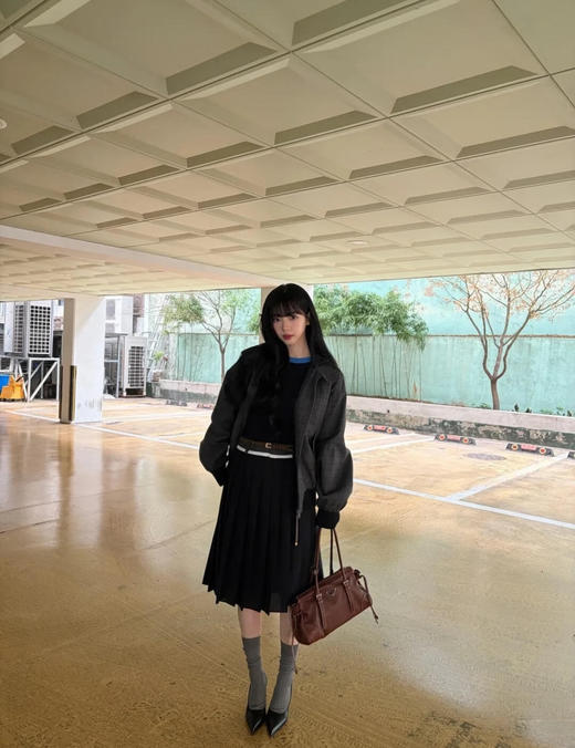 普拉达 新款 藏青色中长款百褶裙（MM） 商品图2