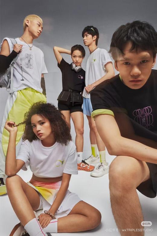 一店d 𝐎𝐧 𝐆𝐫𝐚𝐩𝐡𝐢𝐜两大系列情侣短袖 面料舒适体感轻盈 跑步爱好者们Z爱的本命神tee 商品图1