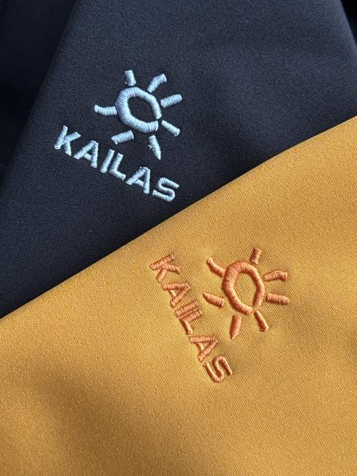 点此购买 凯乐石M8IC-MAX女士防风防泼水保暖户外登山连帽软壳外套 kad 341467 商品图9