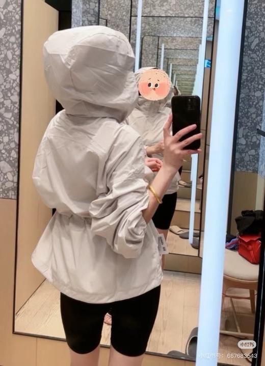 一店d 来来来‼️‼️今天先秒这个
绝版𝐂𝐢𝐧𝐜𝐡-𝐖𝐚𝐢𝐬𝐭廓形外套 今天搞爆炸福利 轻盈版收腰风衣夹克
独特的收腰剪裁轻松勾勒曼妙曲线 而且“泡泡袖”的设计还有点在逃公主 商品图10