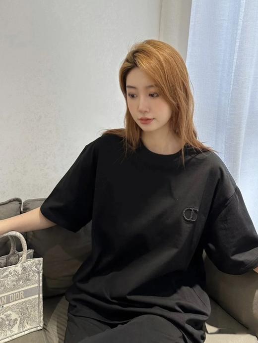迪奥 25SS 胸前经典立体刺绣短袖T恤 男女同款 黑色（DY） 商品图4