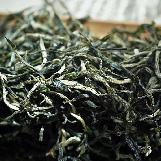 3月9日中午12点【春芽滇绿】2026年头春头采源自冰岛高海拔茶园，云南冰岛“滇绿”，一口一个春天！规格：180克/袋，2袋/提 商品图3