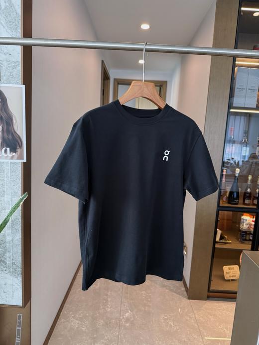 点此购买 On昂跑Club春夏季男女款泼墨印花短袖T恤 bk 341488 商品图4