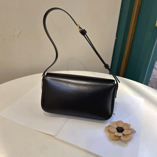 Celine Triomphe 黑金 box牛 凯旋门 腋下包 商品图1