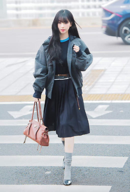 普拉达 新款 藏青色中长款百褶裙（MM） 商品图1