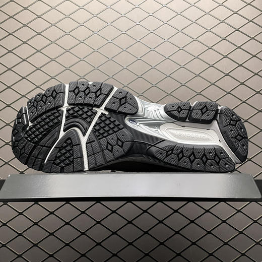 春季特惠💰470 纯原版本 # New Balance 新百伦 M2002R 复古休闲跑步鞋 商品图4