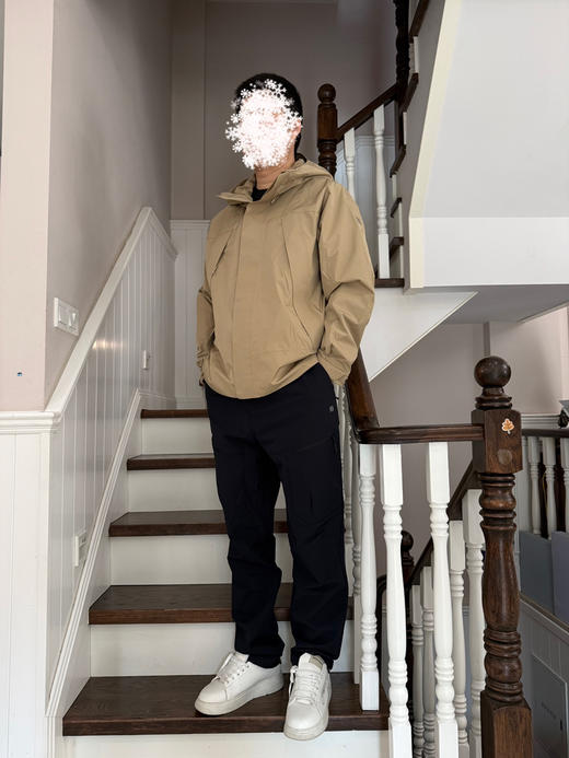 37-8 韩国单 圆正 两棵树 男士冲锋夹克 老朱176/148穿黑色L宽松合适 穿卡其XL偏大 商品图6