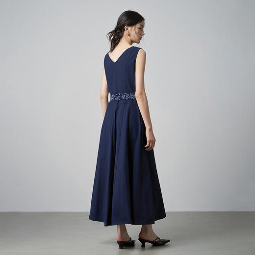 【林栖设计小店】手工钩花|纯棉配蓝印花布腰带2026夏新款无袖绣花连衣裙1962009 商品图4