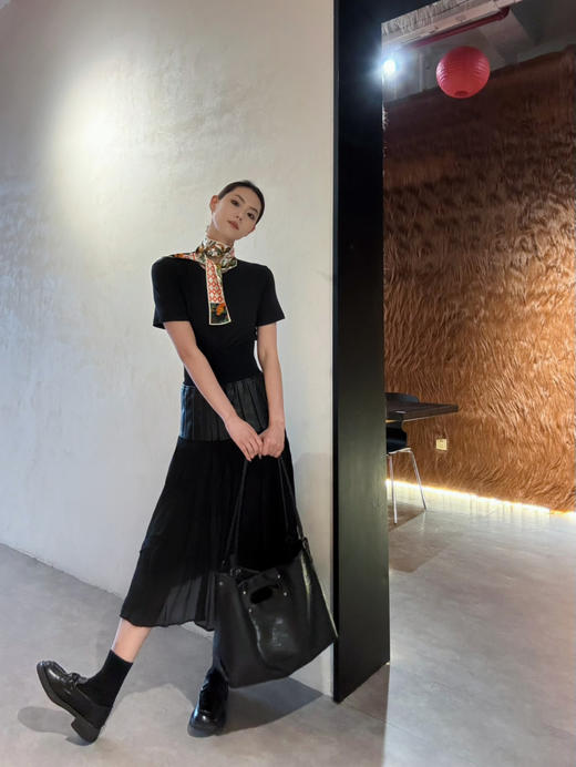 【纸片人系列】噢蜜ooomeooo小圆领高弹正肩t 商品图5