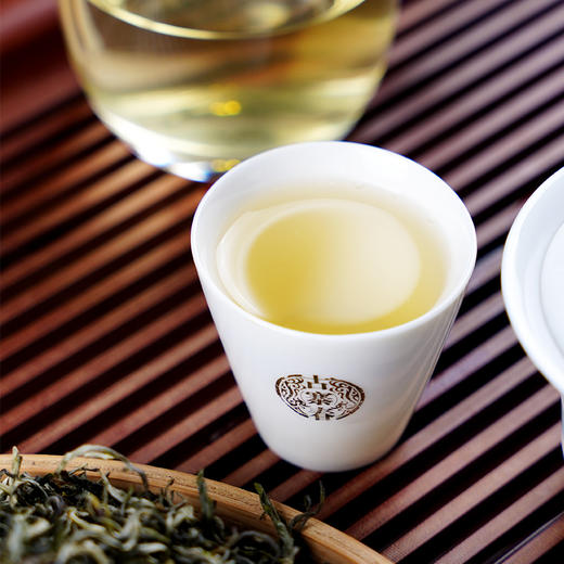 3月9日中午12点【春芽滇绿】2026年头春头采源自冰岛高海拔茶园，云南冰岛“滇绿”，一口一个春天！规格：180克/袋，2袋/提 商品图10