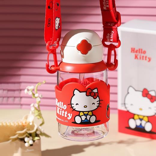 新品 杯具熊夏季儿童大容量便携吸管水杯小学生幼儿园塑料杯带杯绳 600ml/740ml 商品图3