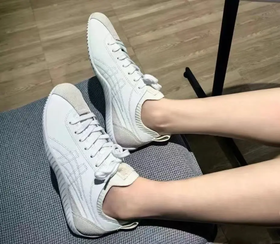 【奥莱特卖场】Onitsuka Tiger鬼塚虎 Sclaw 经典舒适 生活休闲鞋 男女同款