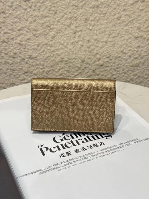 Prada 香槟金 短款 十字纹牛皮 卡包 商品图1
