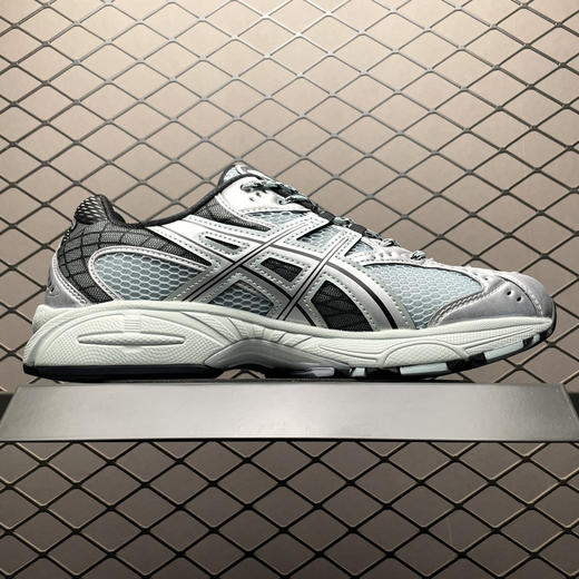 春季特惠💰390 Asics 亚瑟士 GEL-Nimbus 10.1 低帮运动休闲跑步鞋 商品图2