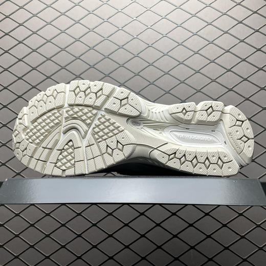 春季特惠💰470 纯原版本 # New Balance 新百伦 M2002R 复古休闲跑步鞋 商品图4