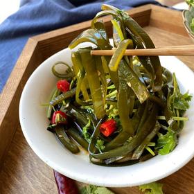 【双有机深海盐渍小海带】口感嫩滑有嚼劲 有机认证 一箱一码 非人工养殖 40米深海自然生长 新鲜采摘 不管是凉拌 煲汤还是涮火锅 这海带都能轻松驾驭基地直邮