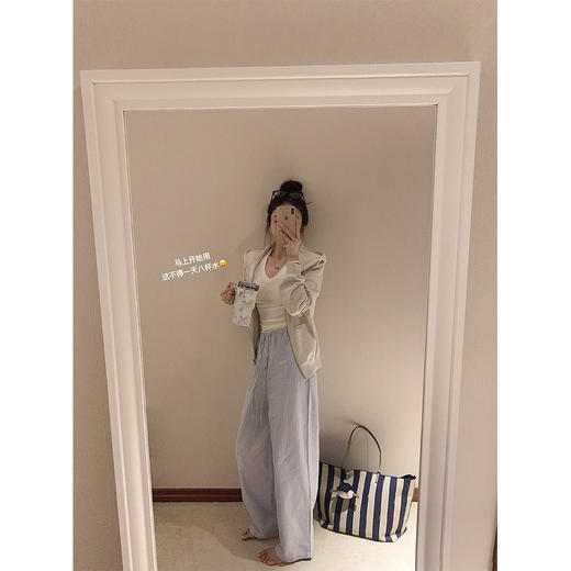 金蘑菇菇 Freely Kinetic 很特别 单色款小版型卫衣 / 素颜套组 商品图0