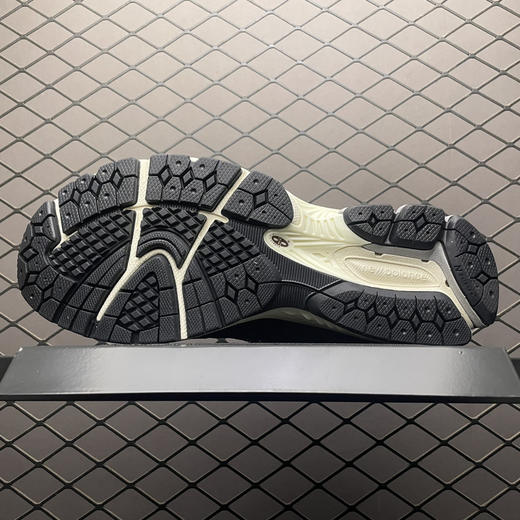 春季特惠💰470 纯原版本 # New Balance 新百伦 M2002R 复古休闲跑步鞋 商品图4