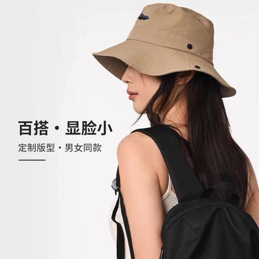 原单正品巴塔渔夫帽！代购200➕，六色可选

颜色：黑色，灰色，米白，驼色，卡其，军绿

尺寸：帽檐8公分，头围56一59

代购200➕ 商品图5