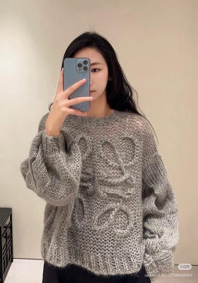 37-1 排他性独家圆正 lew粗针手勾徽标廓形套头衫