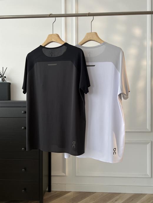 付款减库存156件！巨复杂！！大爆款！O/n昂跑 Performsnce-T 3 运动跑步T恤  拼肩短袖 商品图1