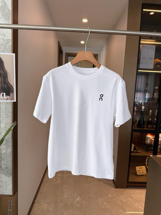 点此购买 On昂跑Club春夏季男女款泼墨印花短袖T恤 bk 341488 商品图2