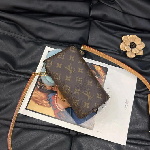 正品二手 LV VIVIENNE 限定 老花 手机包 商品图1