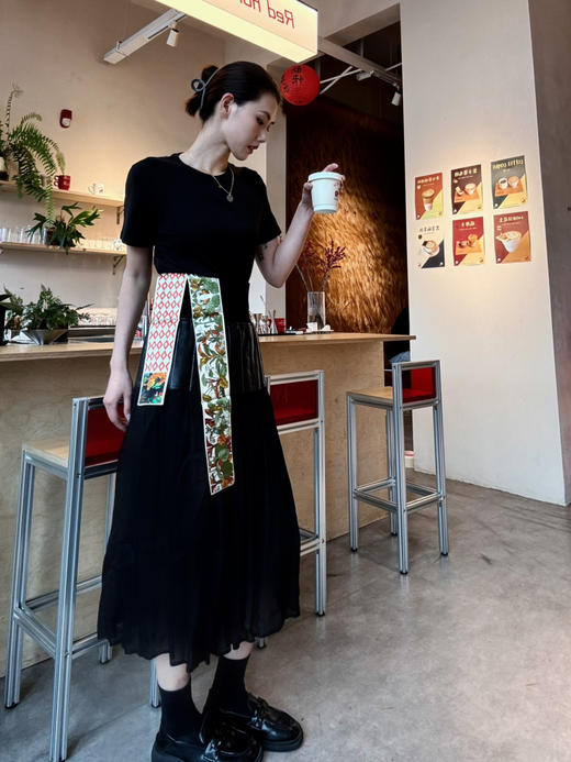 【纸片人系列】噢蜜ooomeooo小圆领高弹正肩t 商品图1