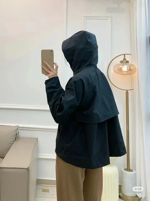 点此购买 Lulu春秋季女士背部抽绳收腰内里防风防雨软壳雨衣夹克 zc 341535 商品图5