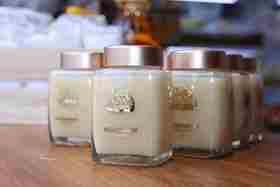 吉尔吉斯坦白蜂蜜