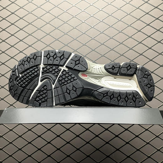春季特惠💰470 纯原版本 # New Balance 新百伦 M2002R 复古休闲跑步鞋 商品图4