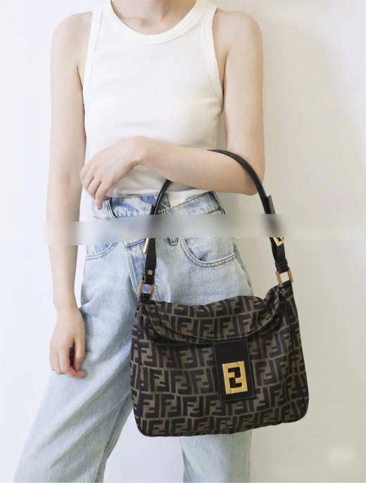 FENDI 大号 棕老花 金扣 帆布 大胖丁 单肩包 商品图2