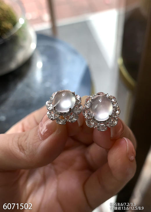 6071502，蛋面耳钉。具体价格微信咨询 商品图2
