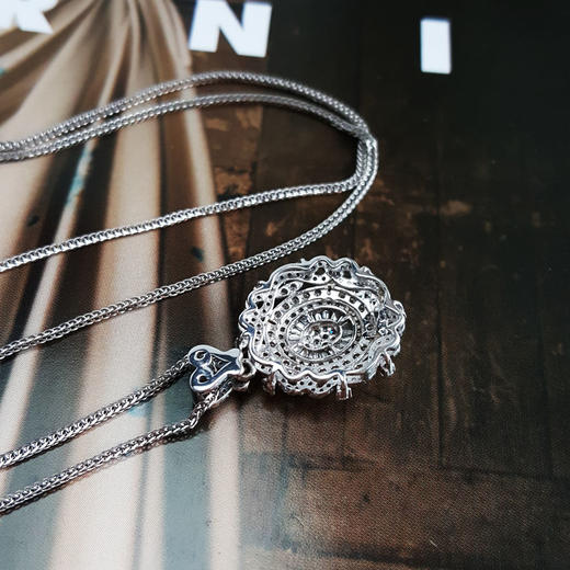 【天然正品】AU750白金经典简约设计师款0.90克拉群镶钻石吊坠项链 链长：45CM（皆取最大值）231225TJ43 商品图5