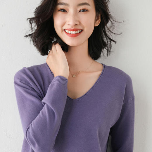 【拍2件一起付款！79元买1送1 卷边圆领V领针织衫】早秋新款卷边圆V领 宽松洋气针织衫 减龄显瘦打底衫 商品图12