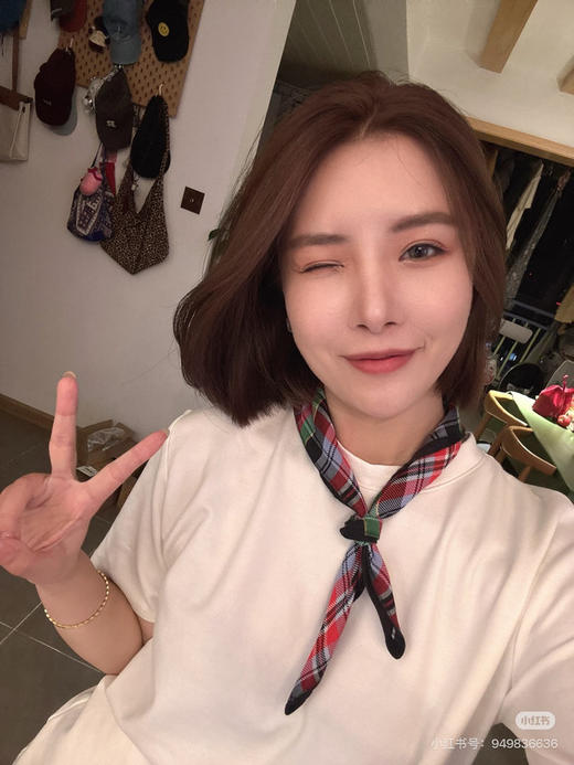 【女神节专享福利】西太后小方巾 一盒四条装 商品图4