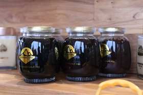 吉尔吉斯坦黑蜂蜜