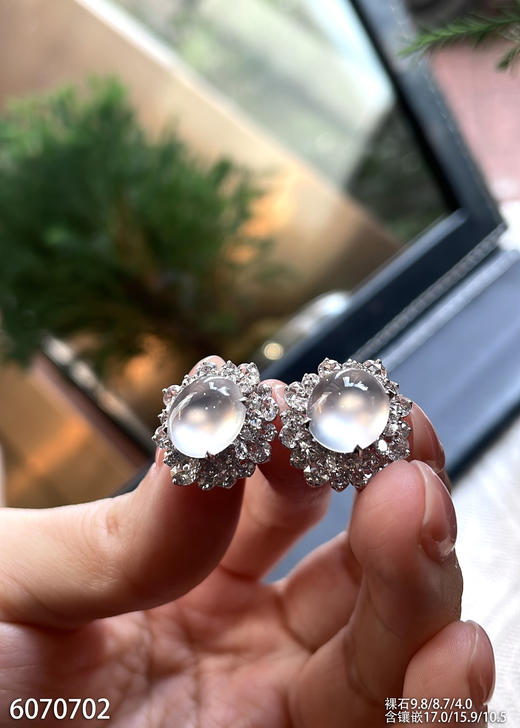 6070702，蛋面耳钉。具体价格微信咨询 商品图3