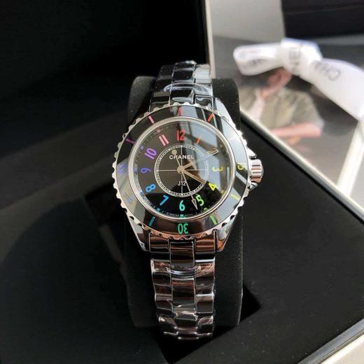 【女神节专享福利】香奈儿J12系列 腕表 粉红之光限量版 全白色精密陶瓷表壳搭配钢镶边表圈  33mm表径 商品图1